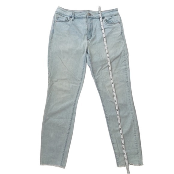 Loft Curvy Skinny Ankle Jeans - Picture 8 of 9